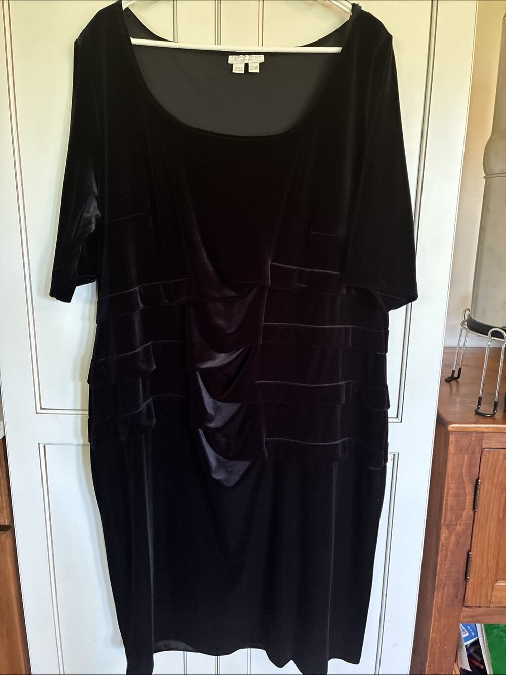 London Times Dress Womens 22W BLACK Velvet Party Work Date Elegant Stretch